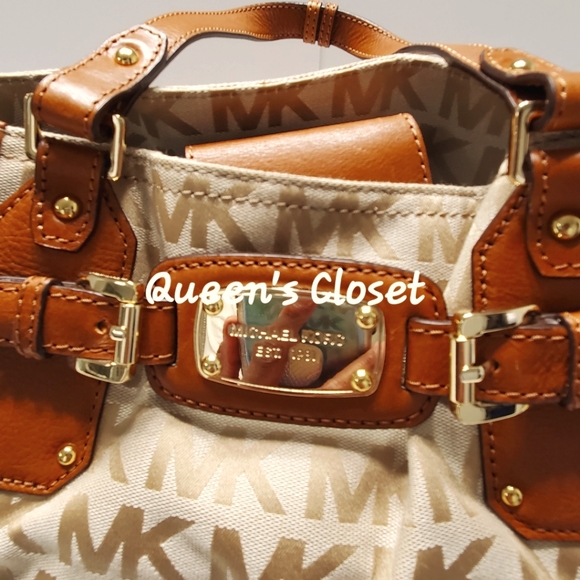 MICHAEL Michael Kors | Large Gansevoort Tote in Signature Monogram Jacquard - Picture 6 of 12